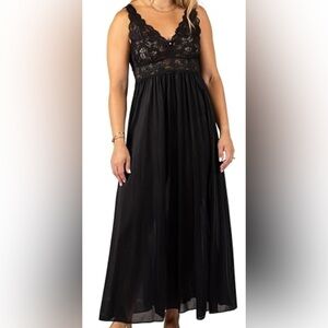 Elegant Black Lace Nightgown